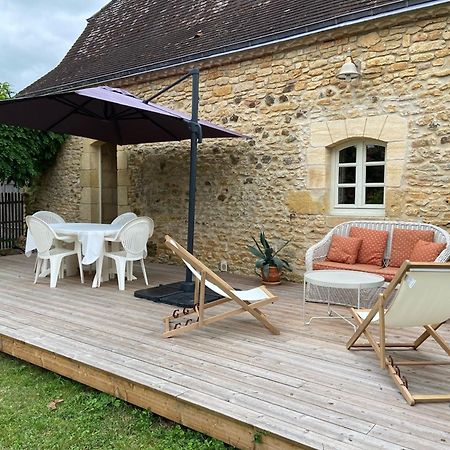 Les Perroutis Villa Saint-Alvere Exterior photo