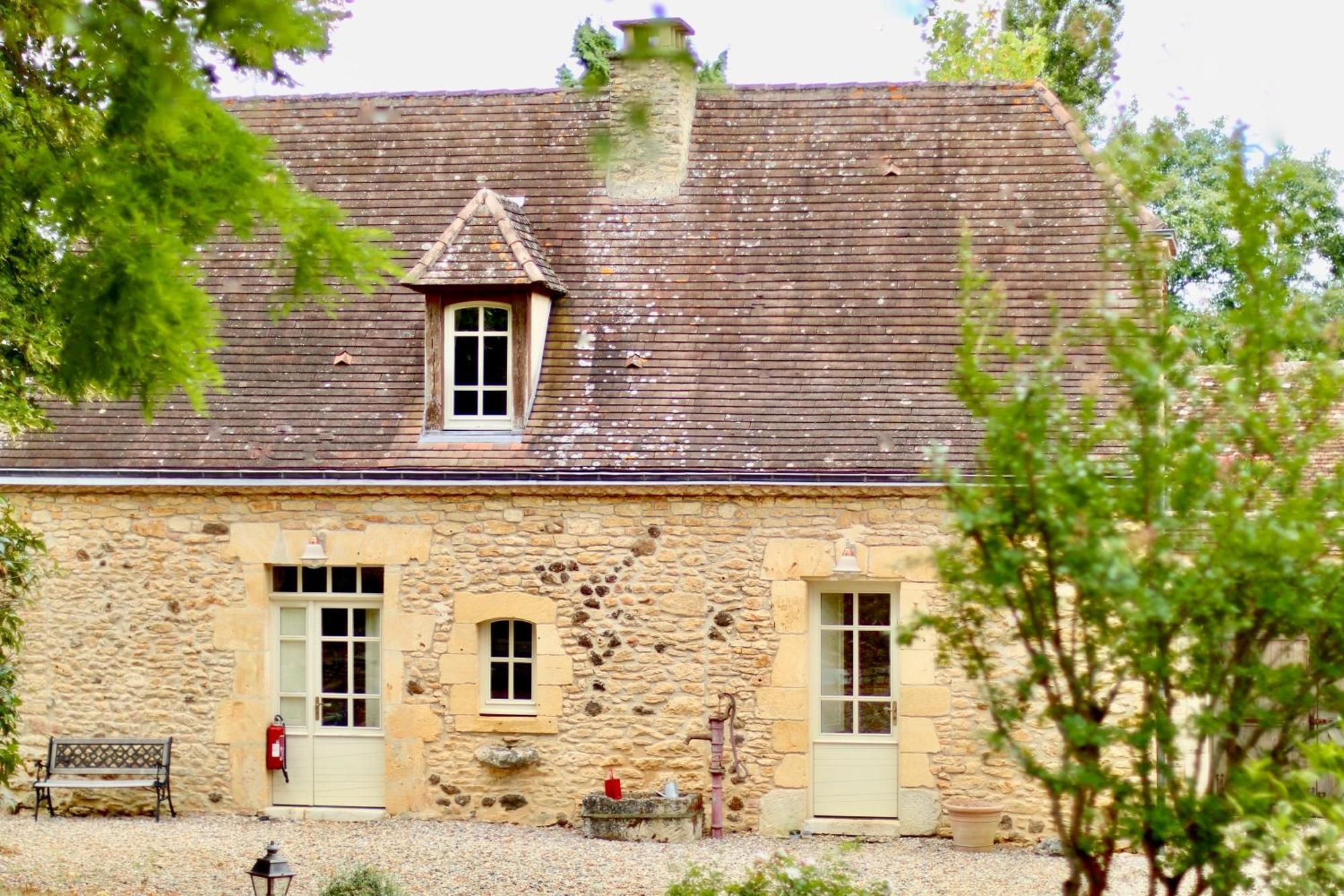 Les Perroutis Villa Saint-Alvere Exterior photo